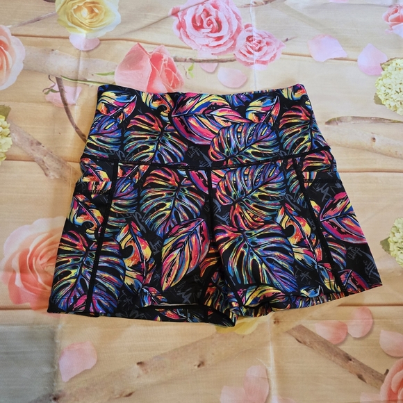 CVG colorful leaf print shorts - Picture 2 of 6